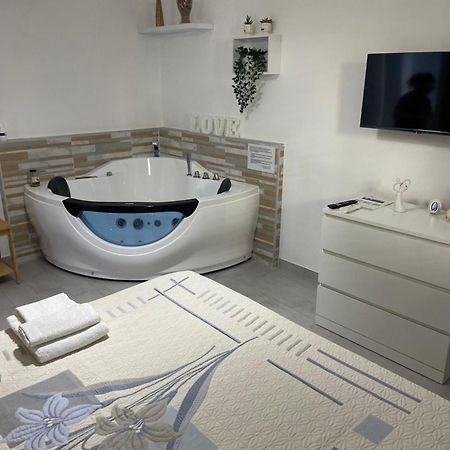 La Chicca Sul Mare Villa Bari Eksteriør billede