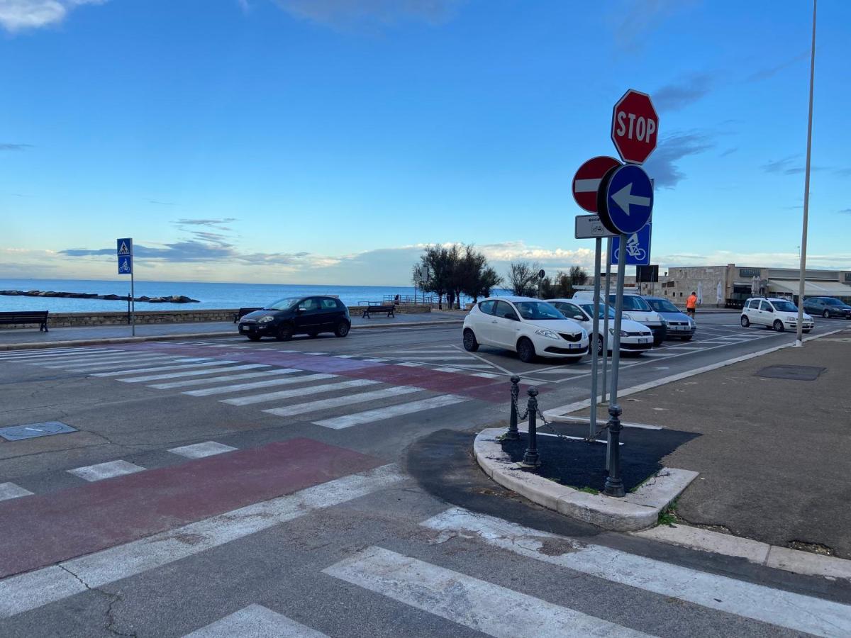 La Chicca Sul Mare Villa Bari Eksteriør billede
