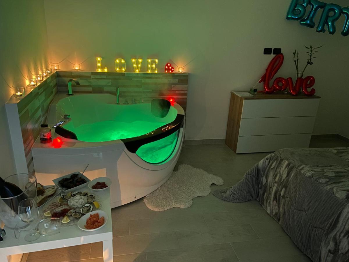 La Chicca Sul Mare Villa Bari Eksteriør billede